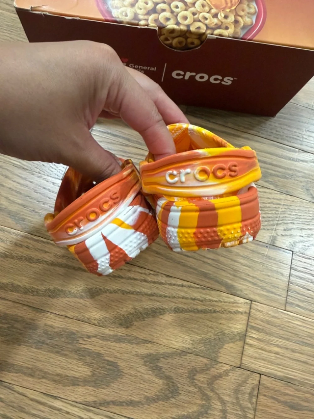 Crocs Honey Nut Cheerios Toddler 5C